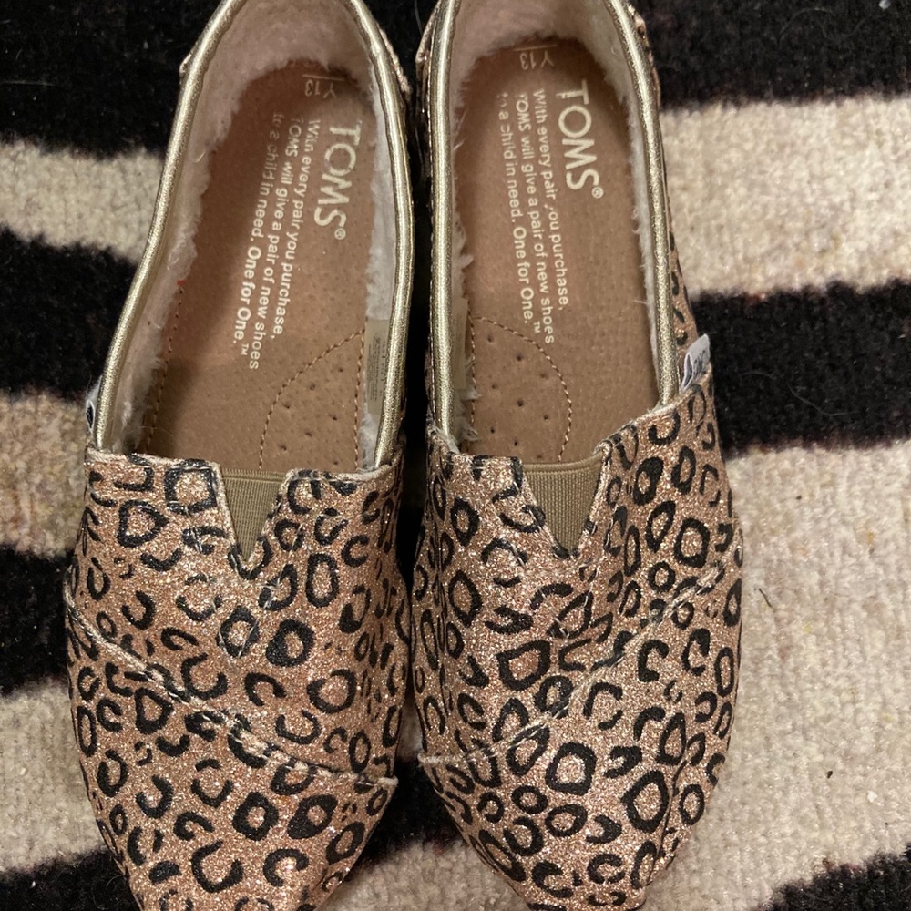 TOMS( girls) cheetah print
